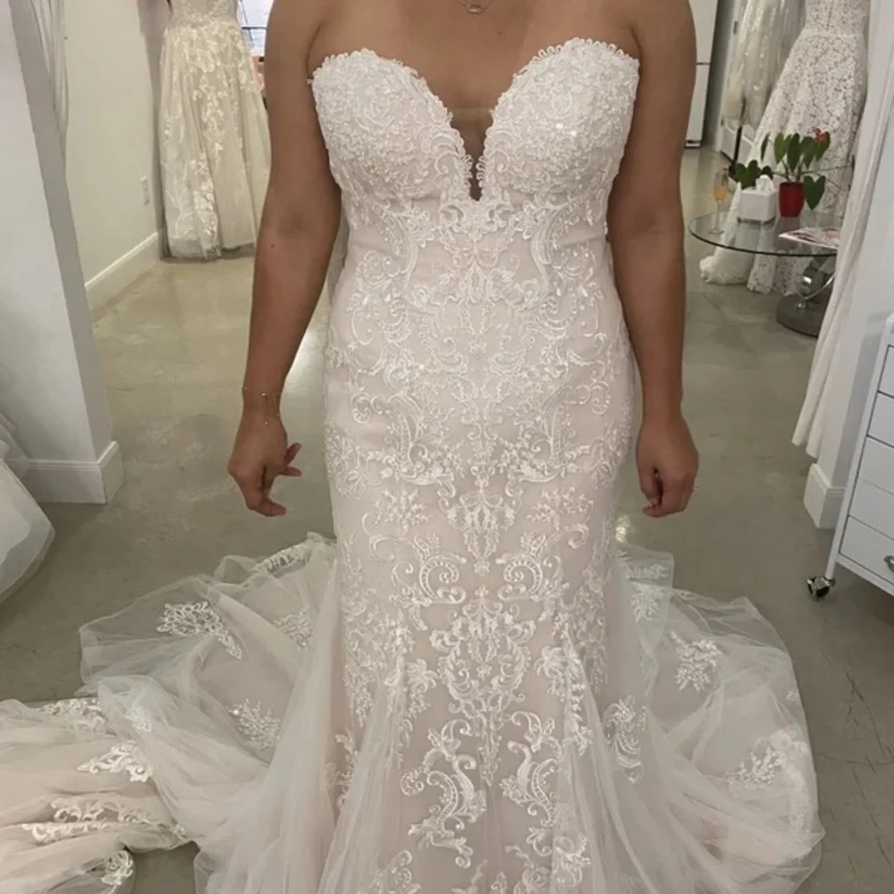 Stella York 6743 - color: ivory/moscato underlay - Picture 1 of 3